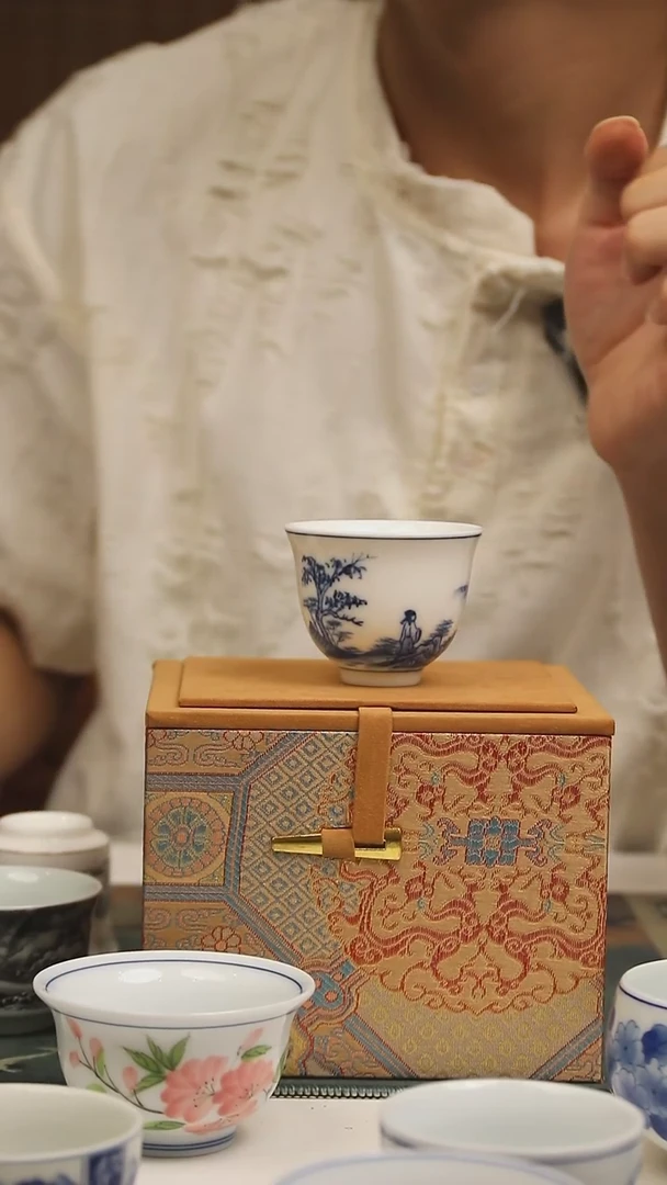 景德镇高温瓷文人墨客杯