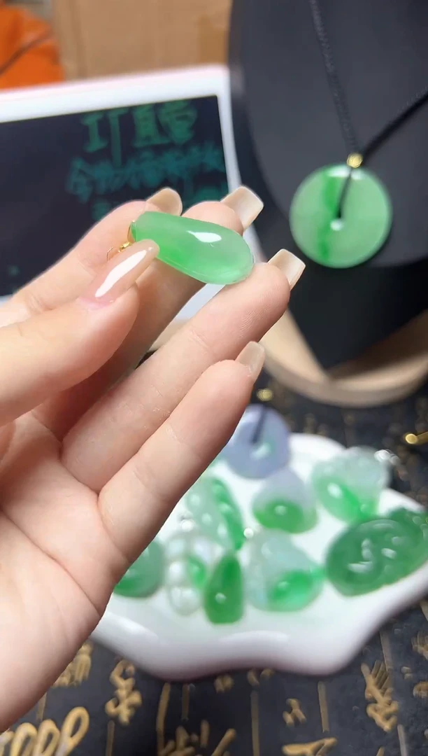 颈饰未镶嵌翡翠所见即所得，一图一物