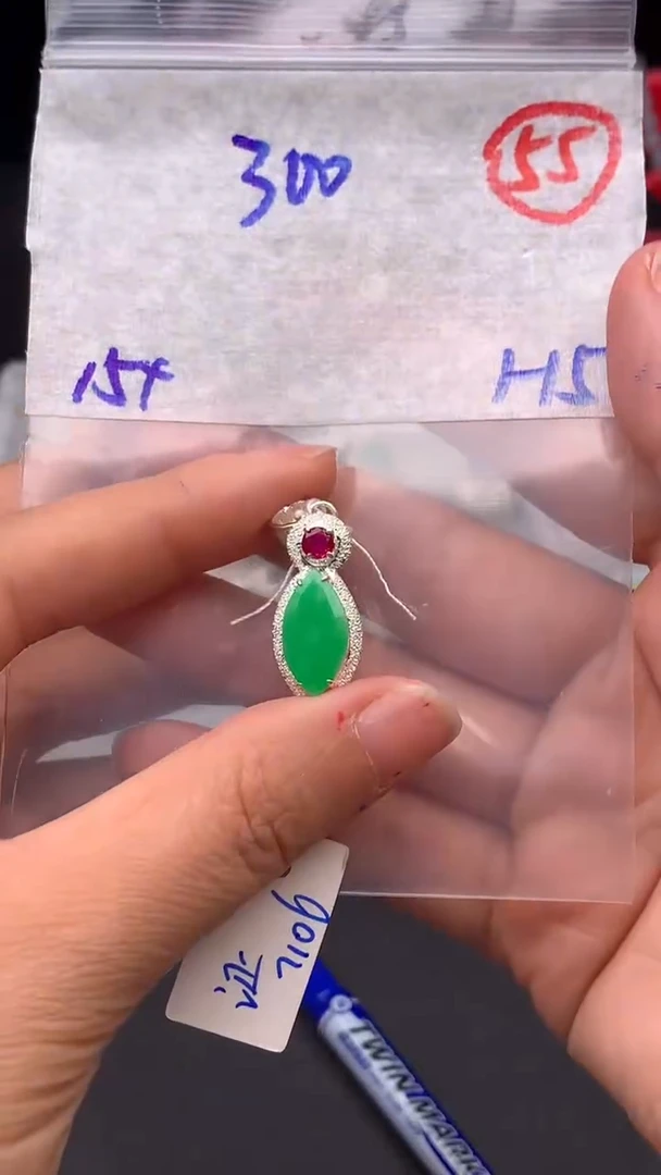 【闪购商品】定制翡翠未镶嵌缅甸天然A货翡翠拍一发一