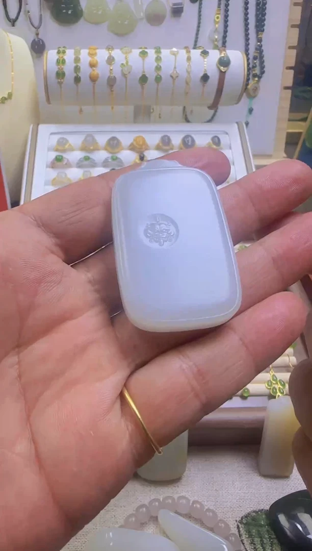 【闪购商品】和田玉耳饰未镶嵌无事牌