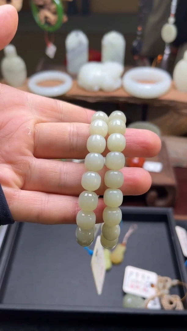 【闪购商品】和田玉手串未镶嵌迪克兰卡10老型 多样性发一