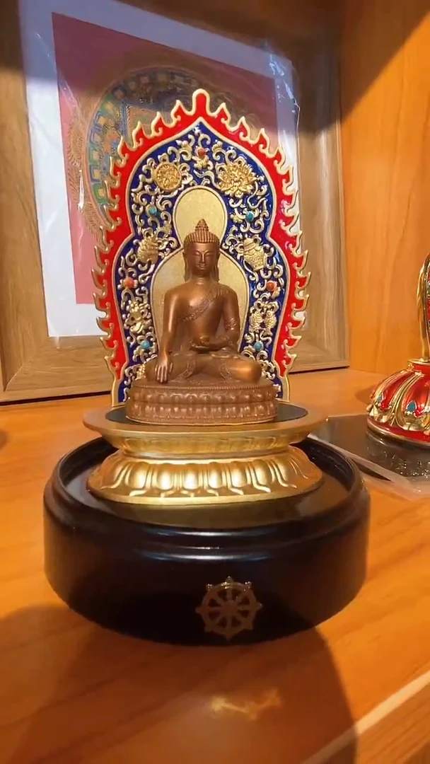 【闪购商品】泥塑释迦+座-与实物略有差异介意者慎拍