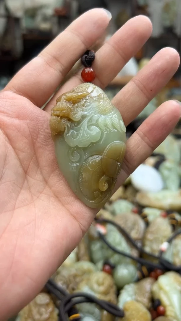 和田玉未镶嵌把件1