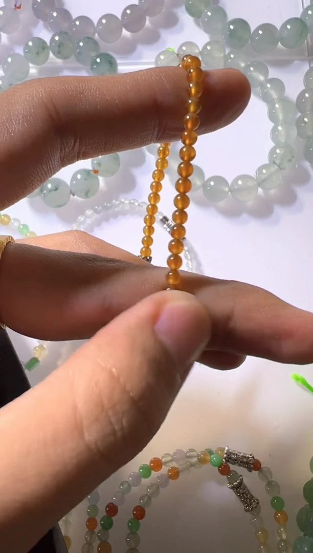 未镶嵌定制翡翠手串