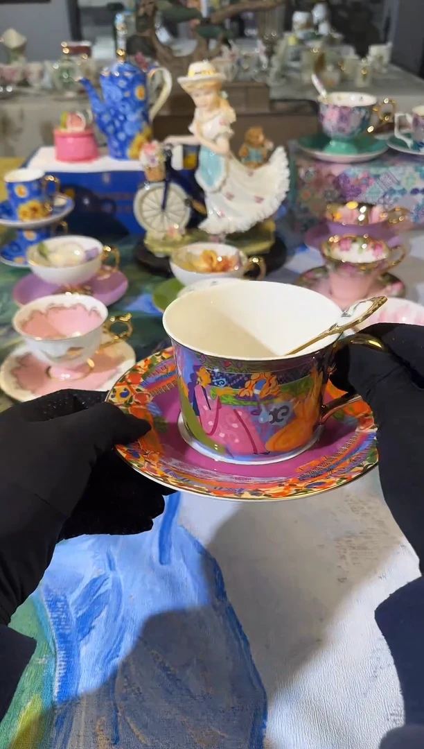 【闪购商品】瓷片英格丽 手绘描金+骨瓷材质送小汤勺