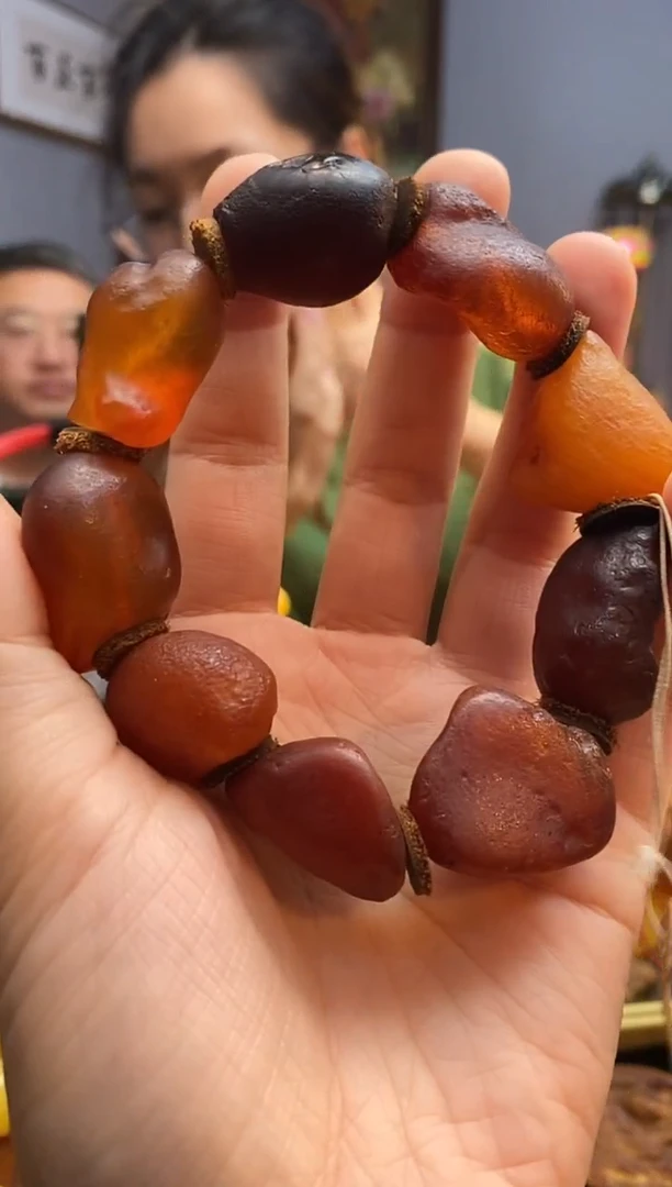 琥珀颈饰未镶嵌手串