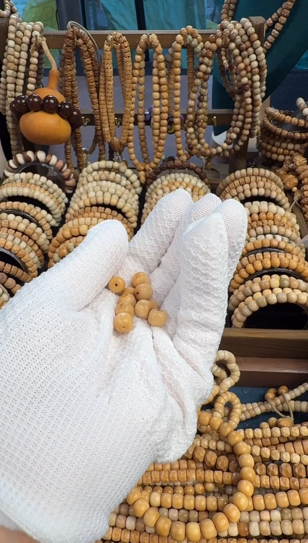 菩提根/象牙果手串辰*龙脊散珠老型8*7。10颗
