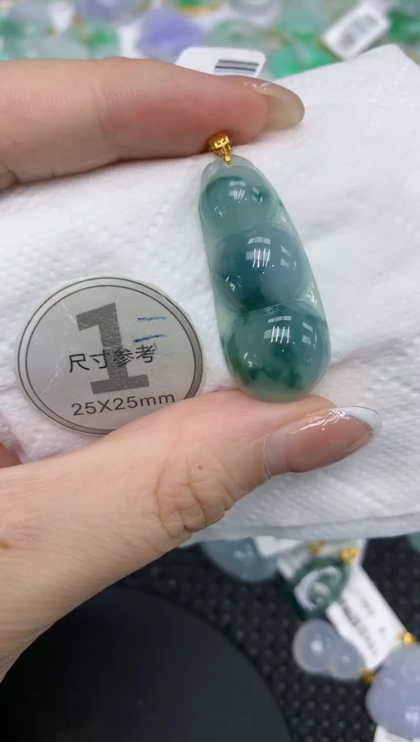 颈饰18K金镶嵌翡翠1111111