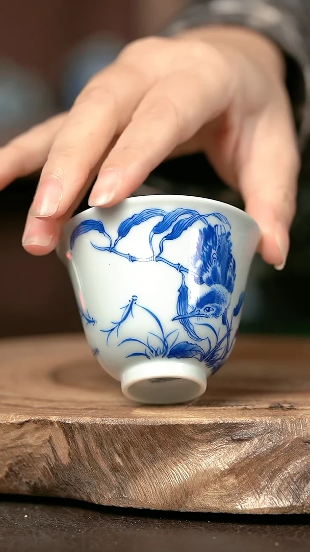 手绘手绘高温现代瓷  气单翠铃铛杯70cc