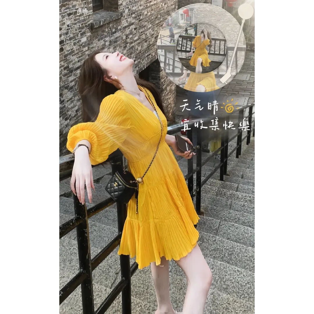 夏季法式泡泡袖雪纺裙2025新款黄色连衣裙女气质绝美收腰显瘦裙子