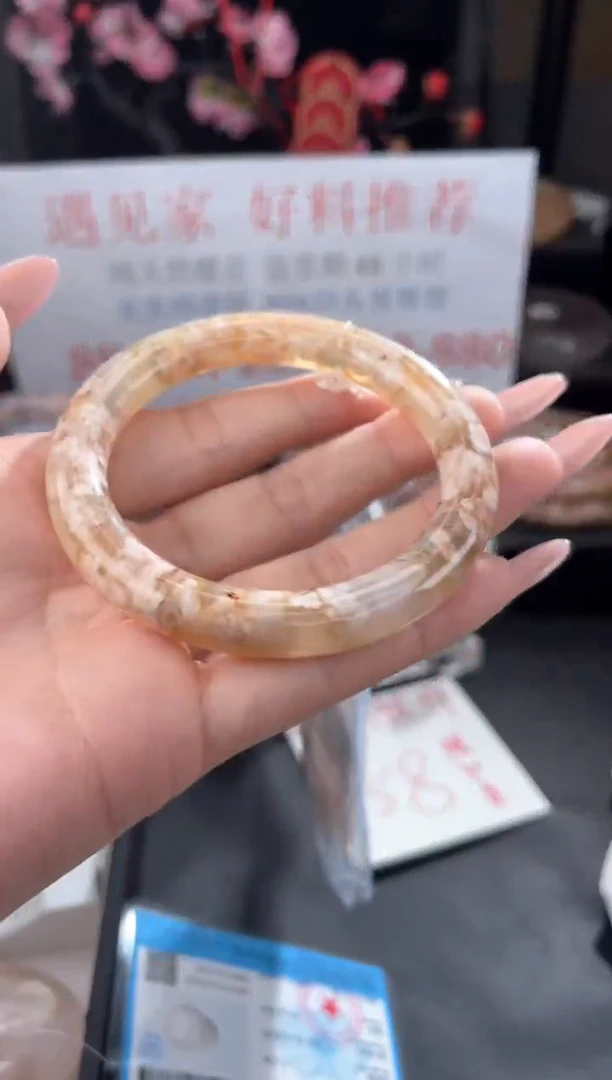 【闪购商品】石英质玉手镯未镶嵌57