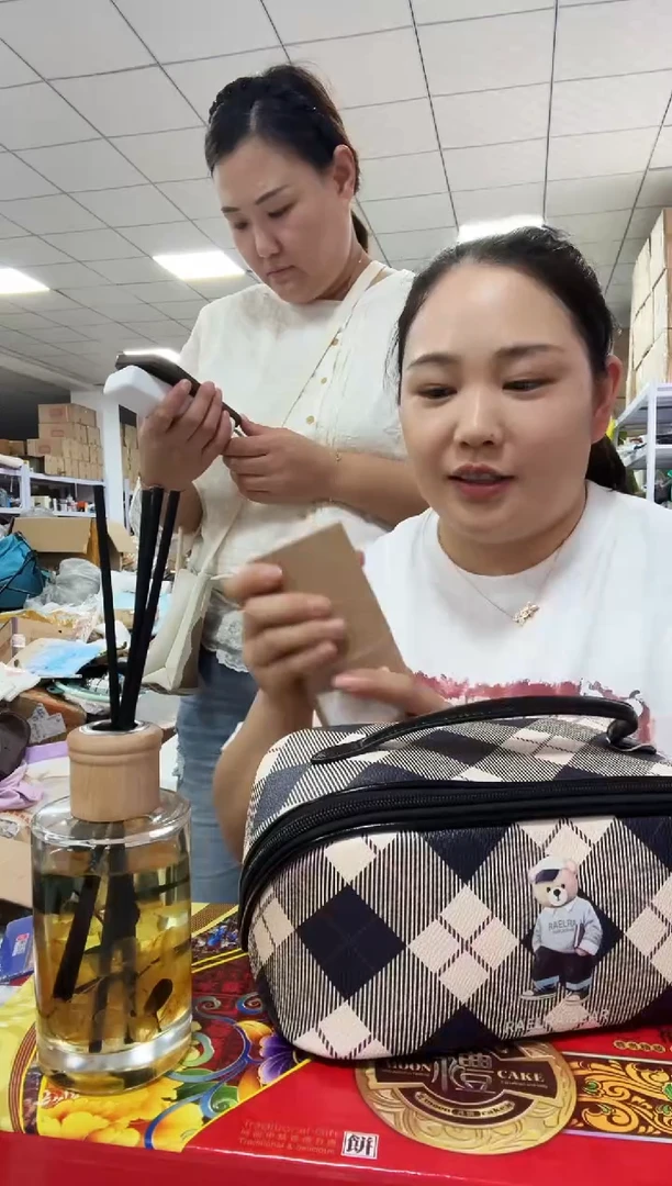 牦牛剖层皮革琪老板女包6号店超好看发图片款新款香薰