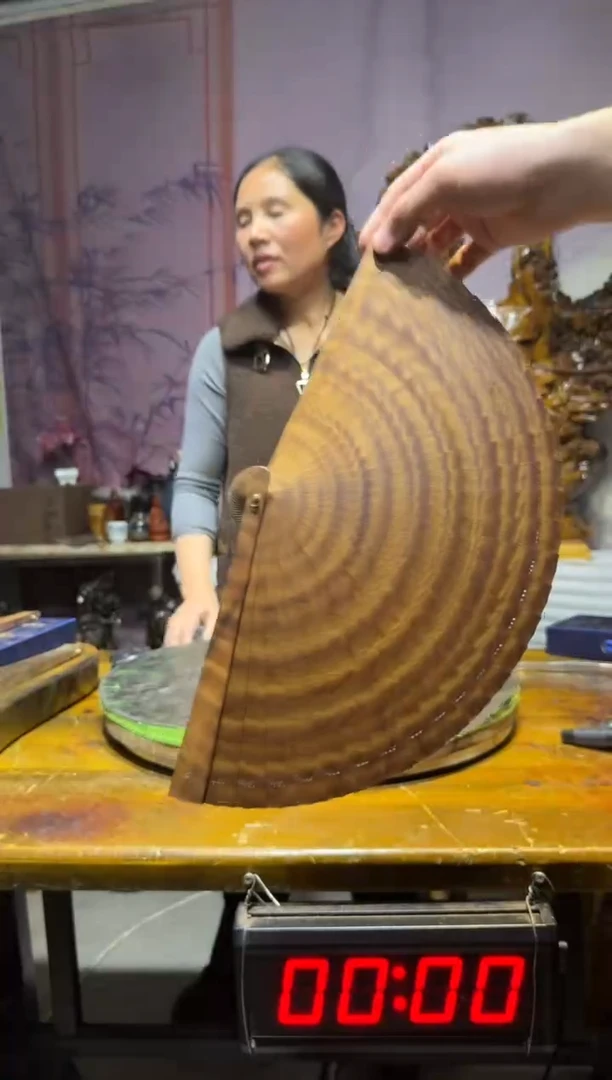 金丝楠蓉***侠金丝楠木雕刻摆件