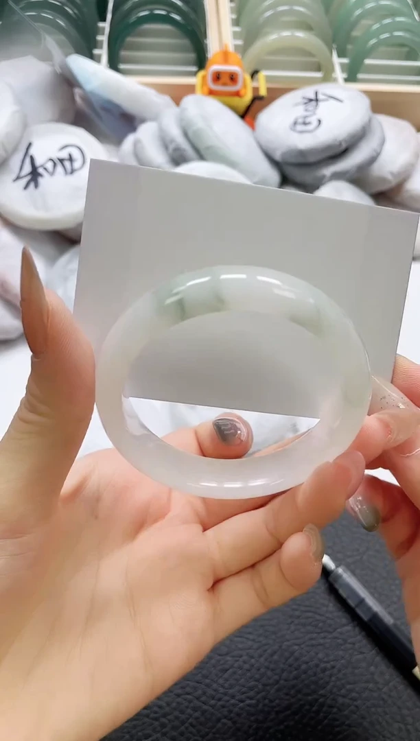 石英质玉手镯未镶嵌48-54