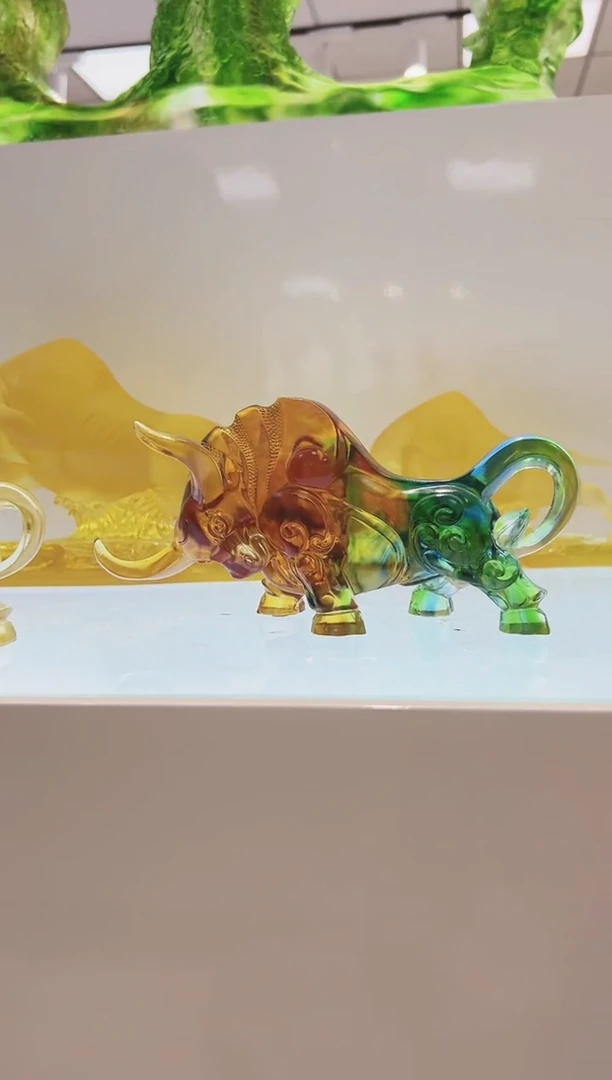 手工艺品琉璃古法琉璃牛气冲天