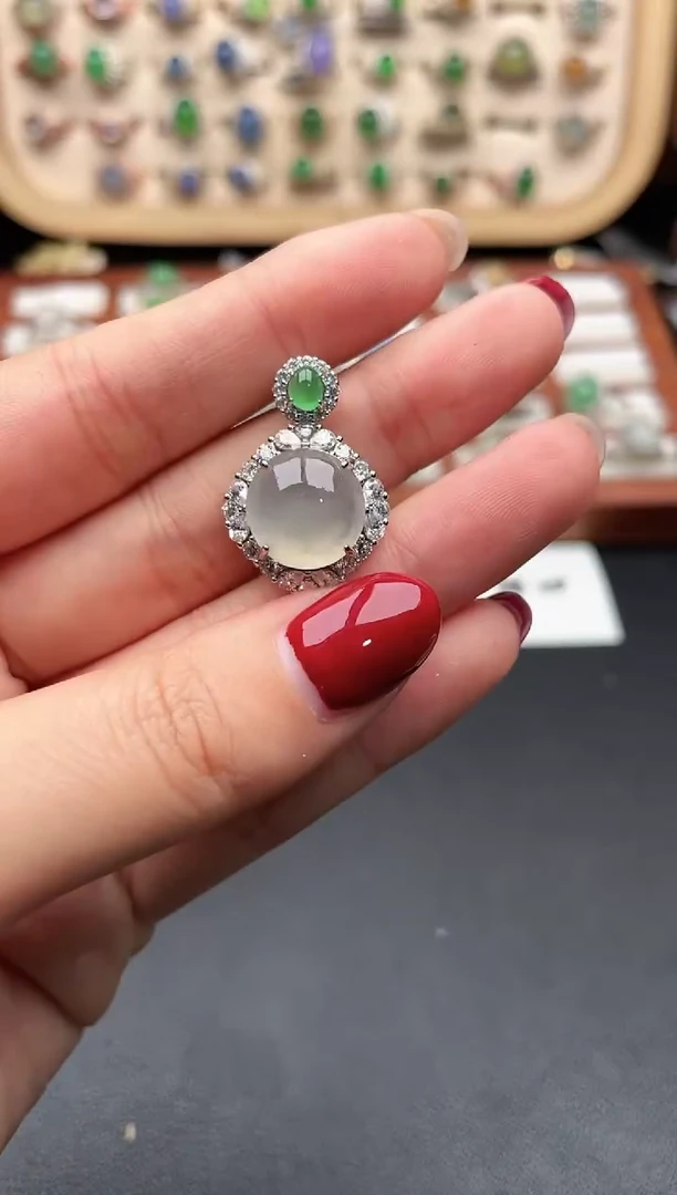 未镶嵌戒指翡翠一物一证一礼盒