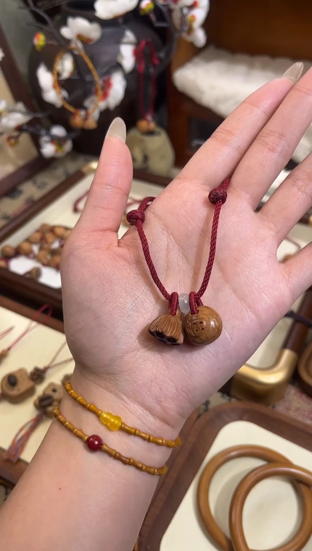 手串桃核【桃缘行】红绳「福气莲莲」桃木桃核辟、挡、驱、护 红绳可调节