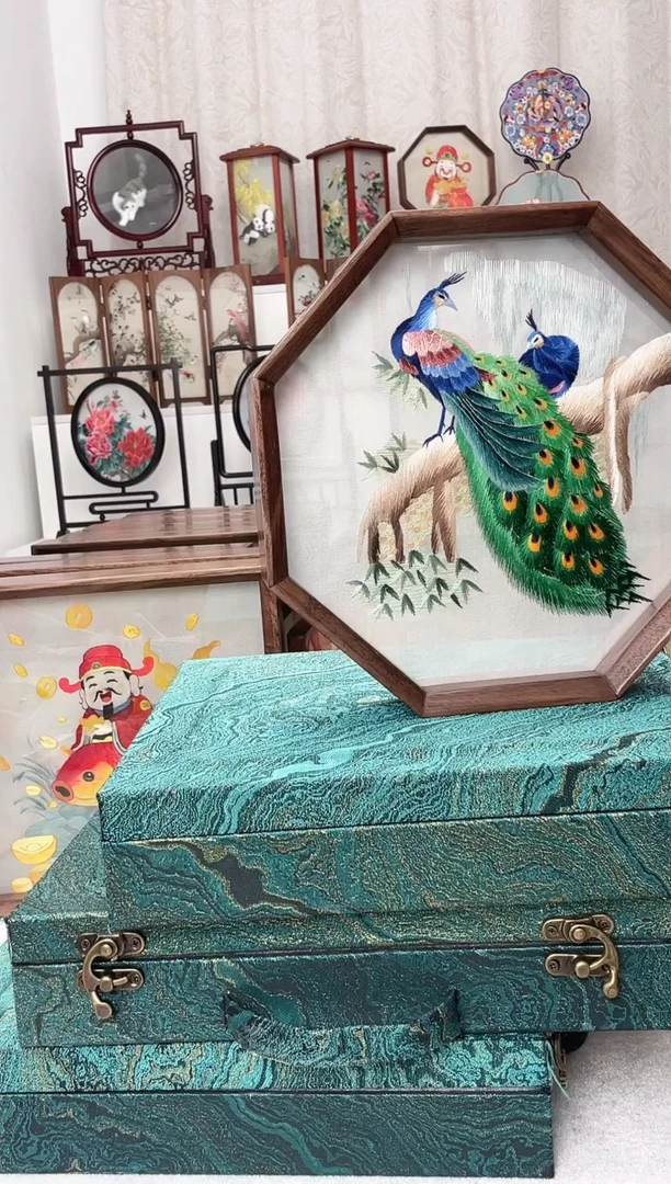 扇子苏绣作品手工精品摆台