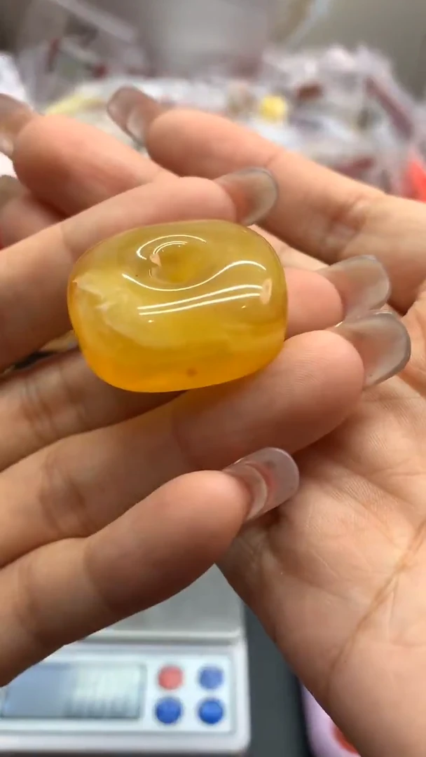 未镶嵌琥珀珠宝奇石1141
