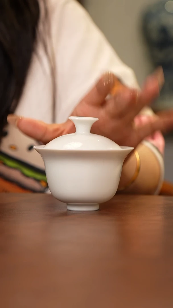 景德镇手工白胎岩茶盖碗