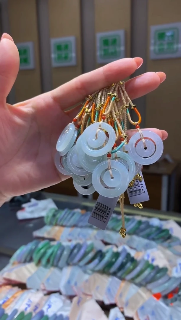 翡翠未镶嵌吊坠(不含链)07翡翠子母扣多样性发货其一