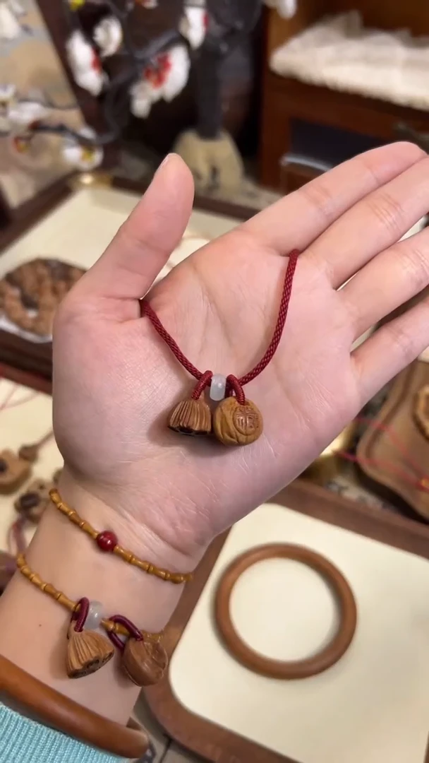 手串桃核【桃缘行】红绳「福气莲莲」桃木桃核辟、挡、驱、护 红绳可调节