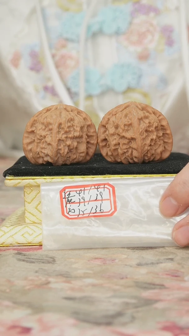 把件文玩核桃白狮子