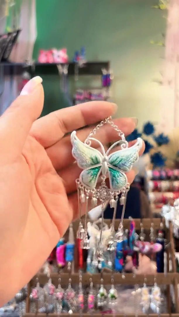 彩云南阁非遗老绣饰品552*