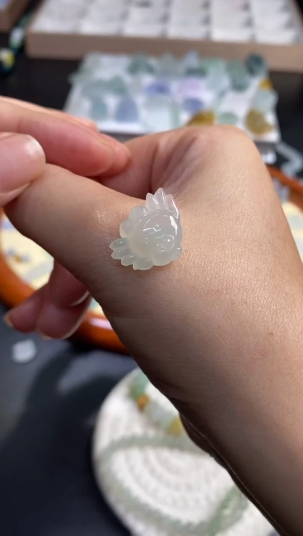 定制翡翠未镶嵌翡翠毛货~