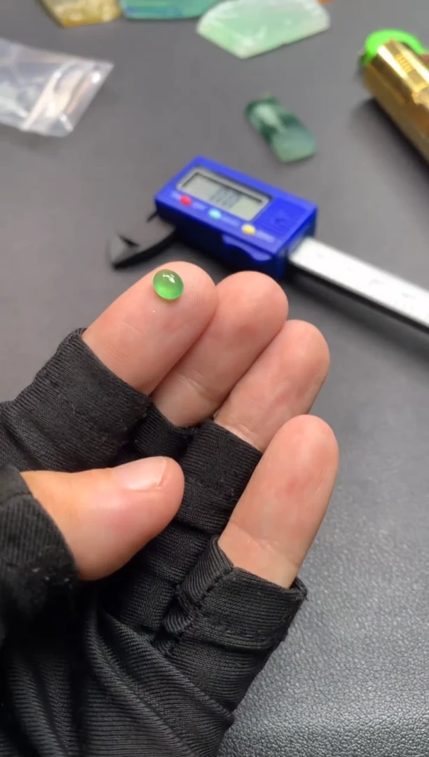 定制翡翠未镶嵌天然翡翠蛋面