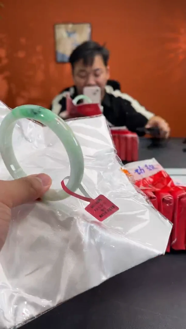 未镶嵌手镯翡翠4    62
