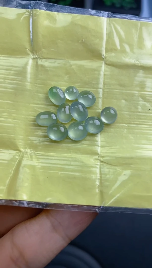 定制翡翠未镶嵌天然翡翠蛋面46