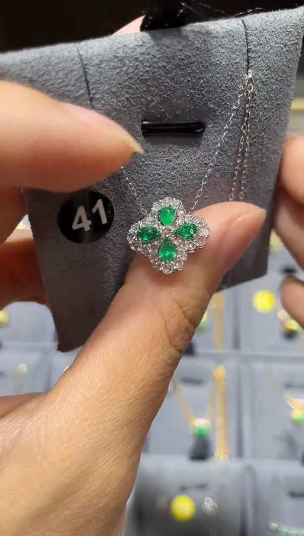 项链18K金镶嵌祖母绿1