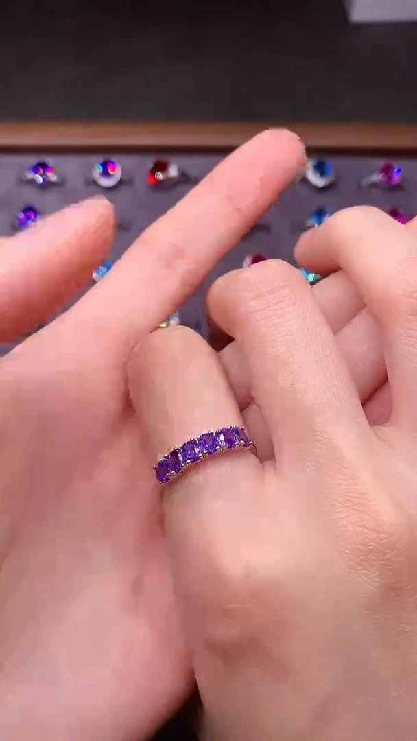 【闪购商品】彩色蓝宝石戒指银S925镶嵌······