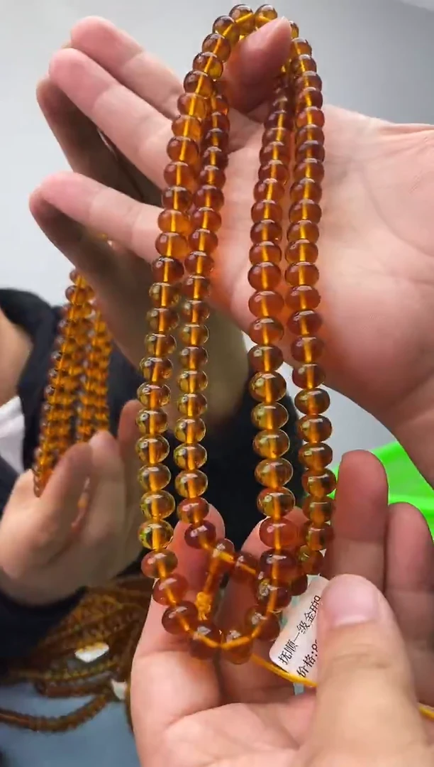 琥珀未镶嵌珠宝奇石假一罚十，抚顺一级金珀发一件
