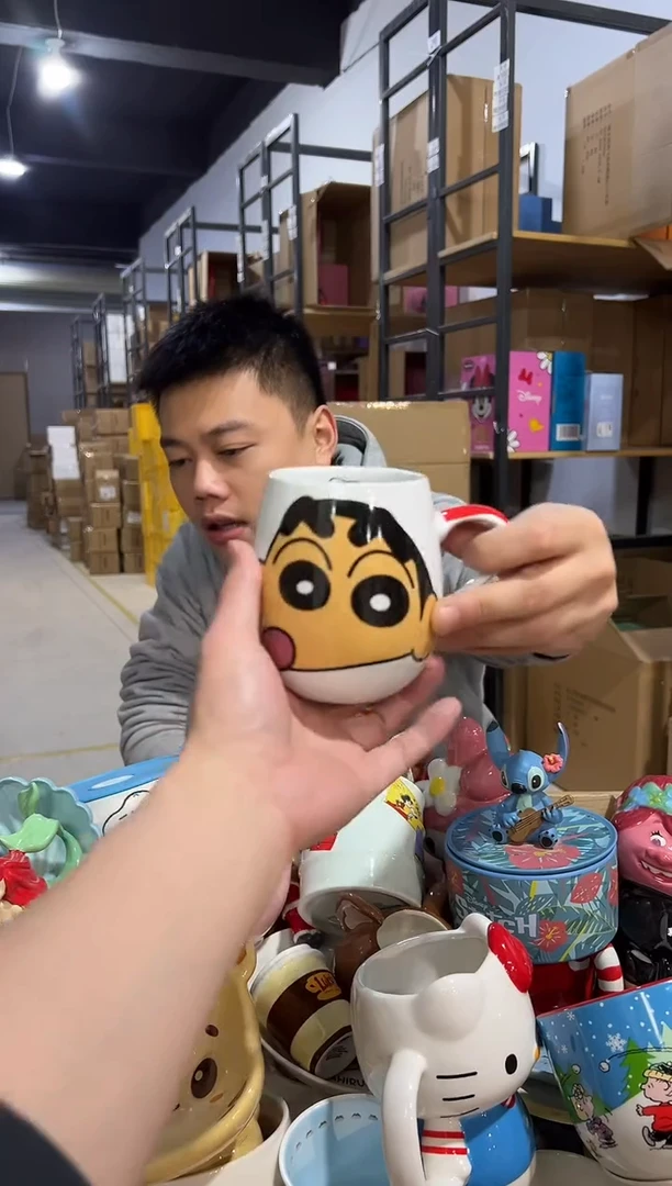 【闪购商品】杯红色小新大肚杯