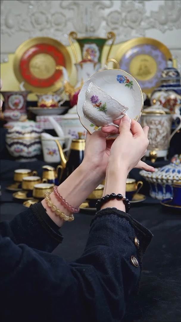 骨瓷婷婷中古器物如图所示74