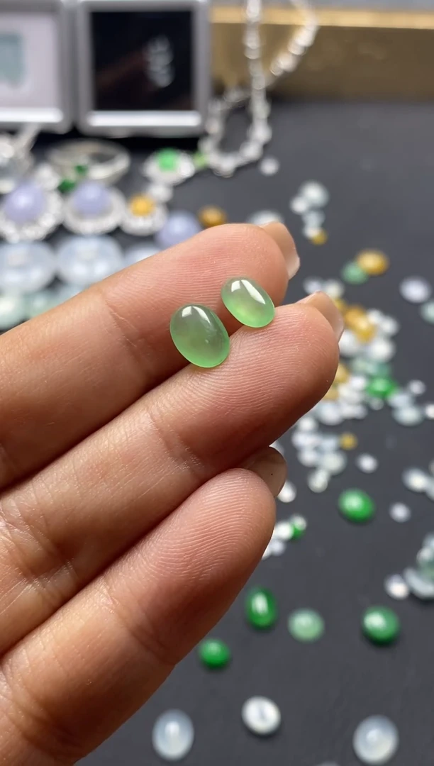 【闪购商品】翡翠裸石未镶嵌天然翡翠蛋面