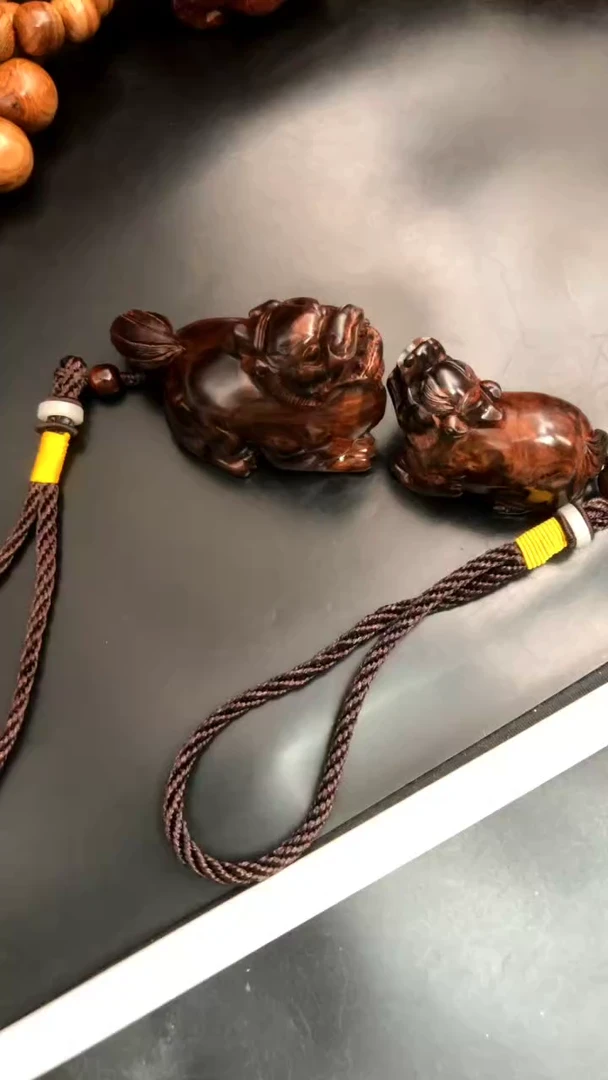 把件黄花梨/降香黄檀陪**数海黄野生紫油梨老料貔貅把件X2