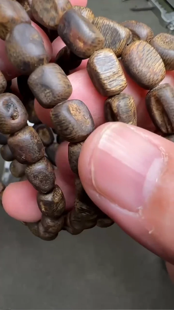 【闪购商品】白玉菩提吊坠555017-随型桶珠沉水