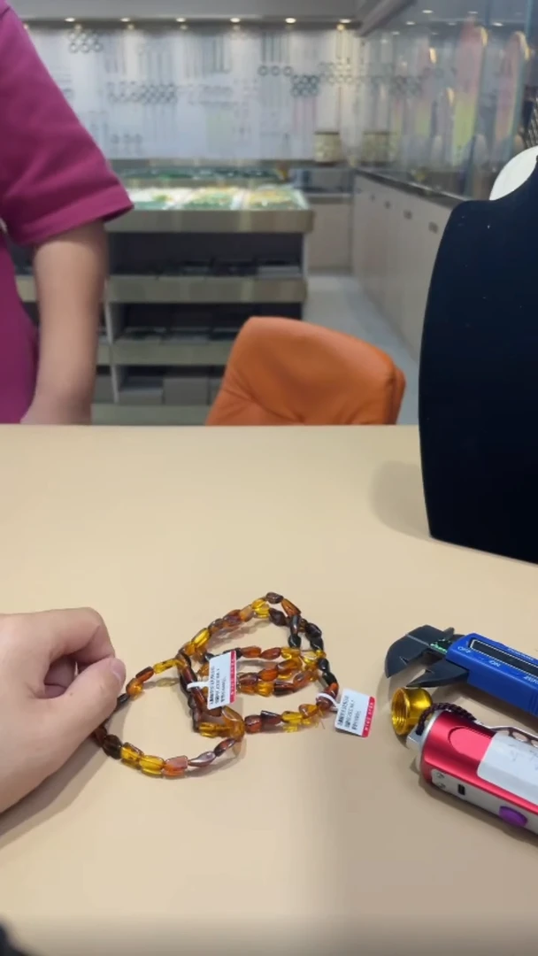 未镶嵌琥珀手串552566-F83-多样性发其—·