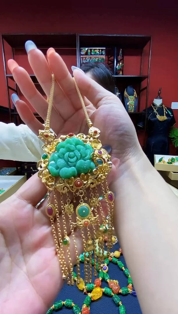 颈饰未镶嵌翡翠张****3翡翠吊坠