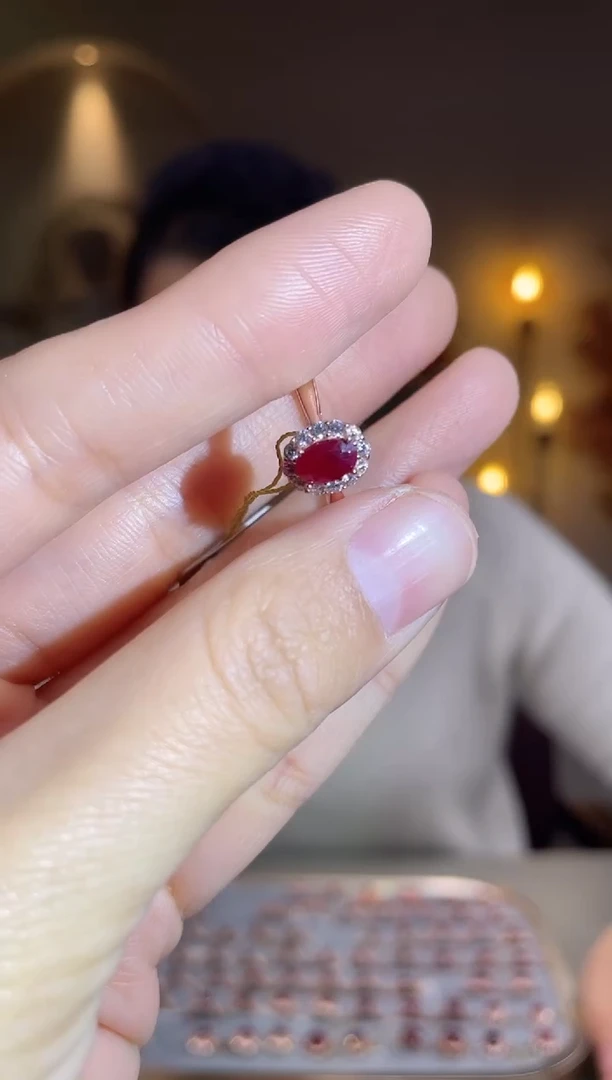 银S925镶嵌手饰红宝石手饰