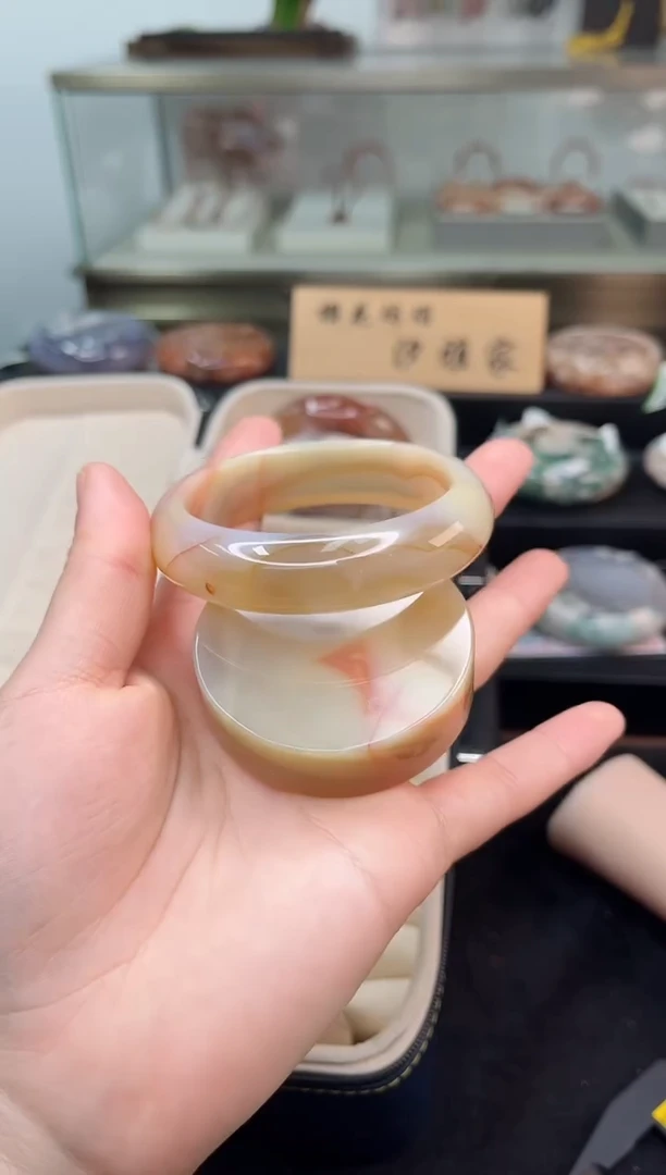 未镶嵌手镯石英质玉57圈口（赠品镯心）302647