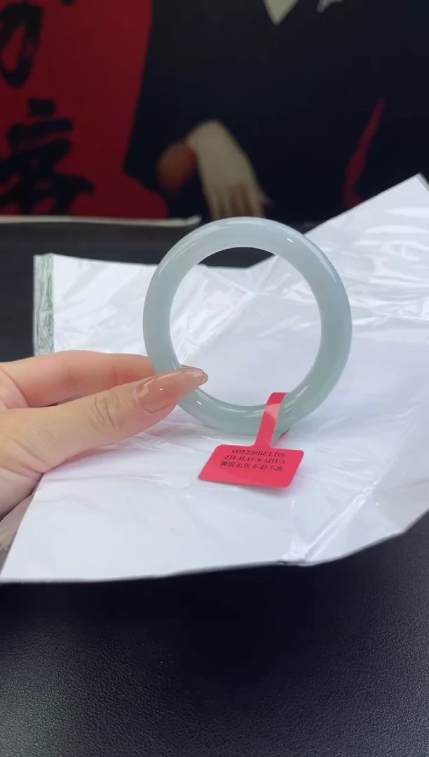 【闪购商品】翡翠手镯未镶嵌翡翠手镯