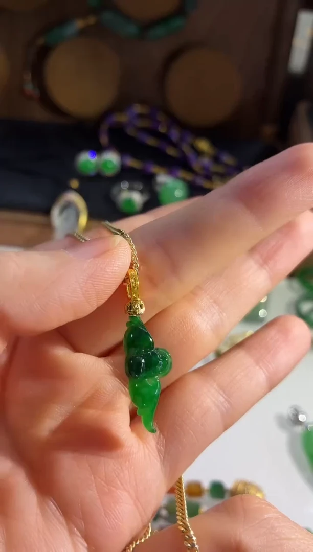 吊坠(不含链)18K金镶嵌翡翠吊坠