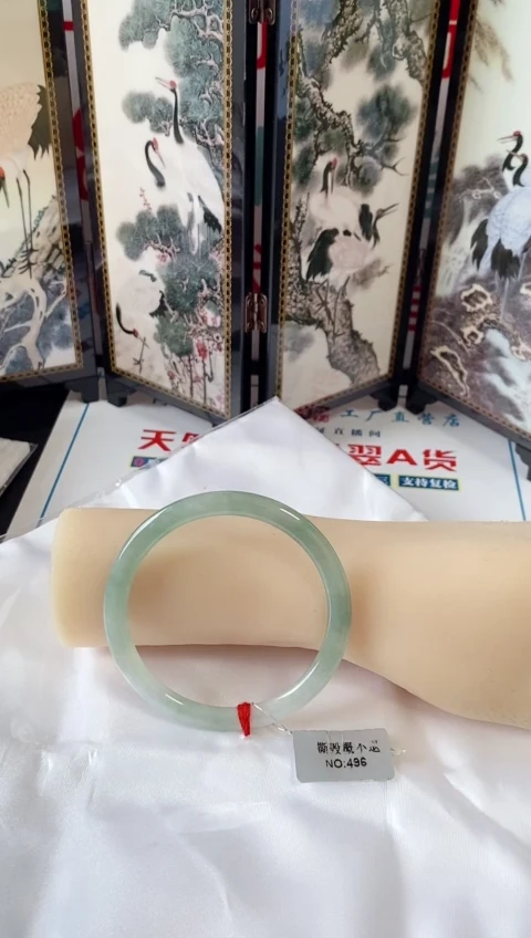 未镶嵌手镯翡翠手镯