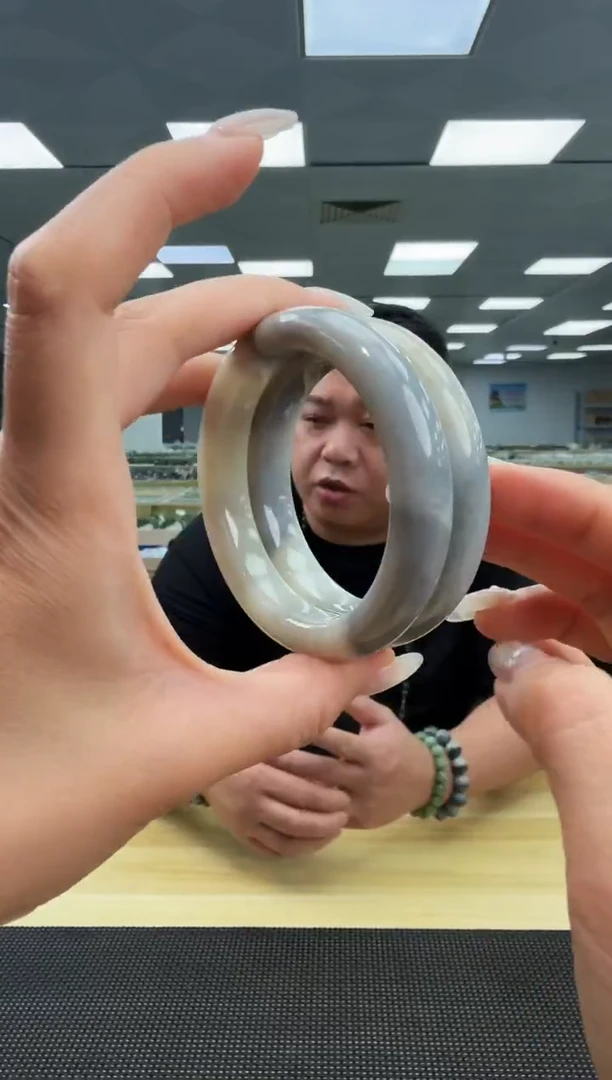 未镶嵌手镯和田玉手镯 多样性发一 圈口备注