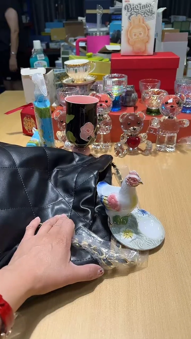 瓷片碗碟好物一件不留@@1