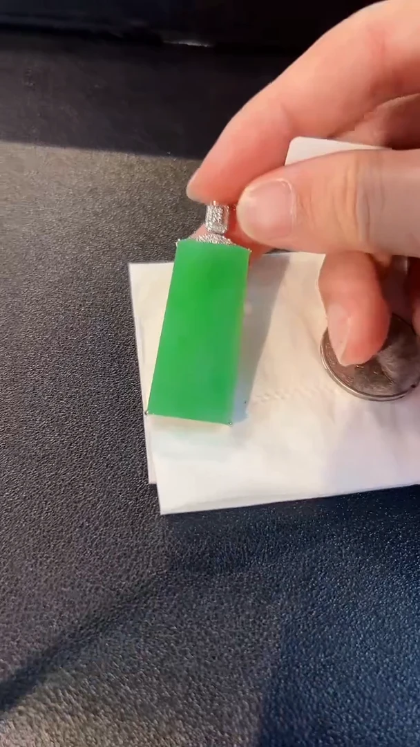 翡翠18K金镶嵌颈饰缅料A货/支持复检/一件